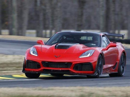 2019 chevrolet corvette zr1 — испытания в вирджинии (видео) Головна сторінка
