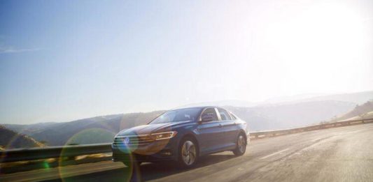 Volkswagen jetta 2019, наконец, показан на автосалоне в детройте Начална страница