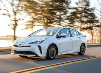 Toyota Prius 2020 года: все еще эффективна после всех этих лет