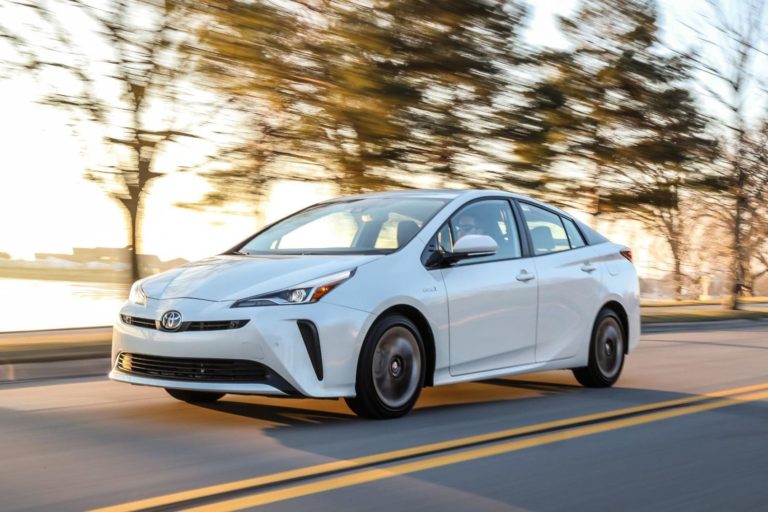 Toyota Prius 2020 года: все еще эффективна после всех этих лет