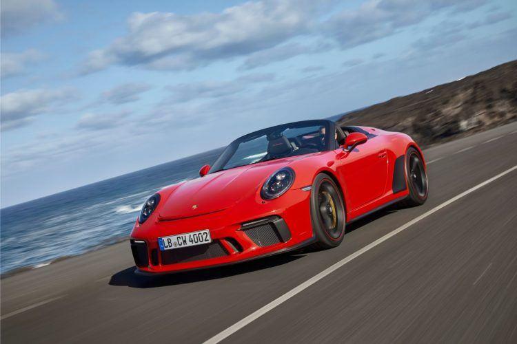 Porsche 911 Speedster 2019 поставляется с отдельными корпусами дроссельной заслонки для улучшения отзывчивости двигателя. Фото: Porsche Cars North America, Inc.