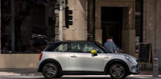 Mini cooper se: электрическая хардтоп готова к вождению! Начална страница