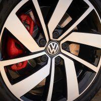 2019 VW Jetta GLI: una breve passeggiata intorno a questa Jetta sportiva