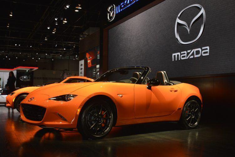 Mazda празднует Miata Heritage с 30-летним юбилеем модели