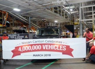 Nissan празднует рубеж производства в Миссисипи
