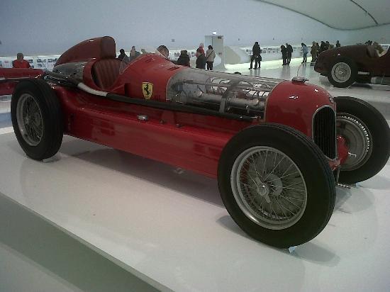 Enzo Ferraris Ferrari-Auto im Museum