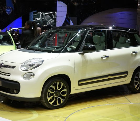 FIATグループ:FCAグループ、FCAイタリア Fiat 500L, Женевский автосалон, 2012