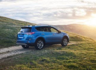 Toyota RAV4 Hybrid SE AWD 2018:概要