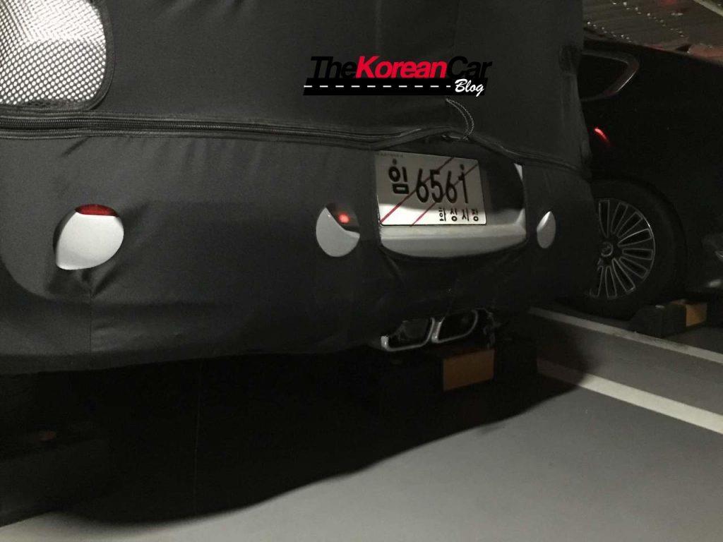 Kia Soul Spied showing dual tailpipe
