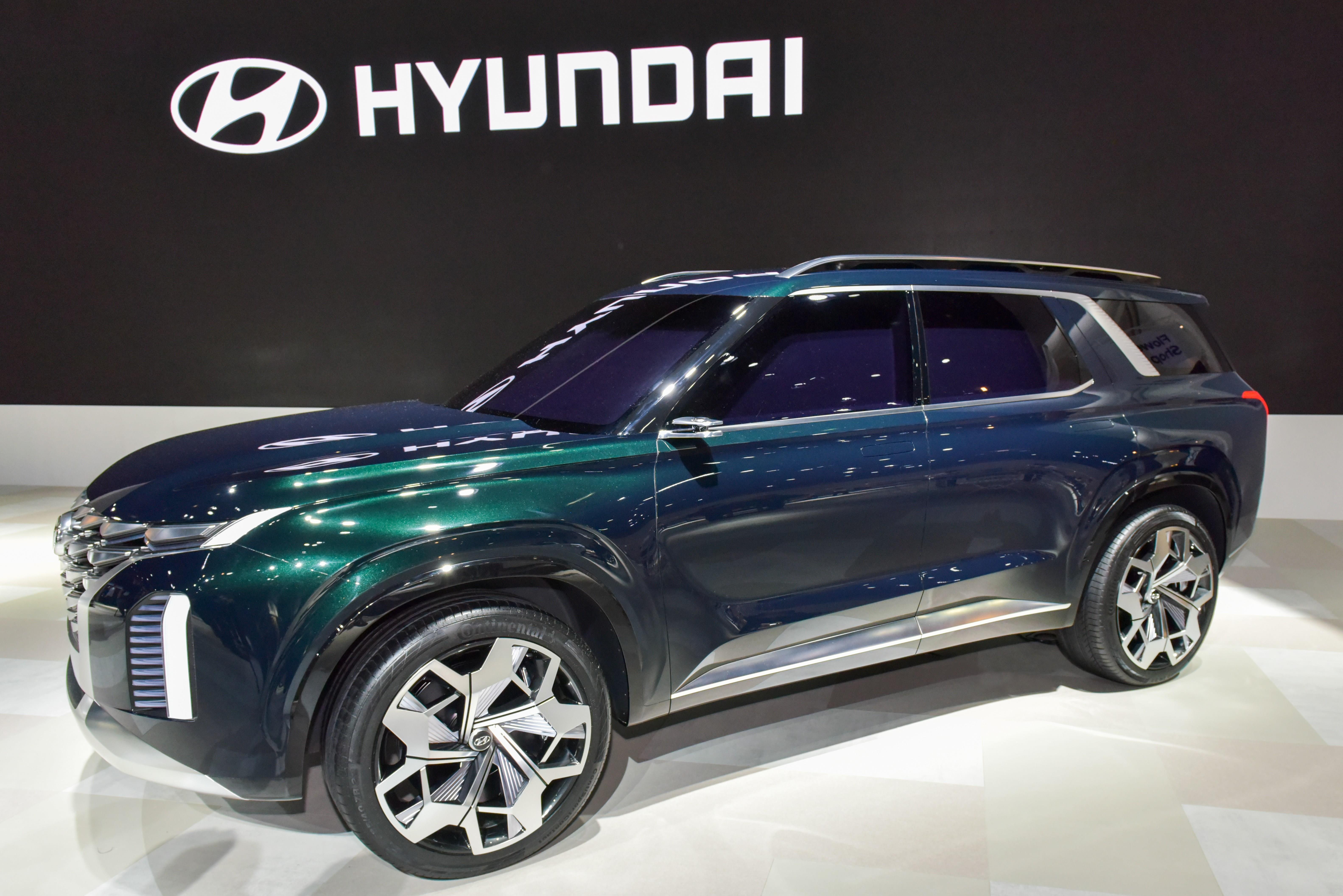Hyundai Santa Fe XL, анонсированный концептуальным автомобилем HDC-2