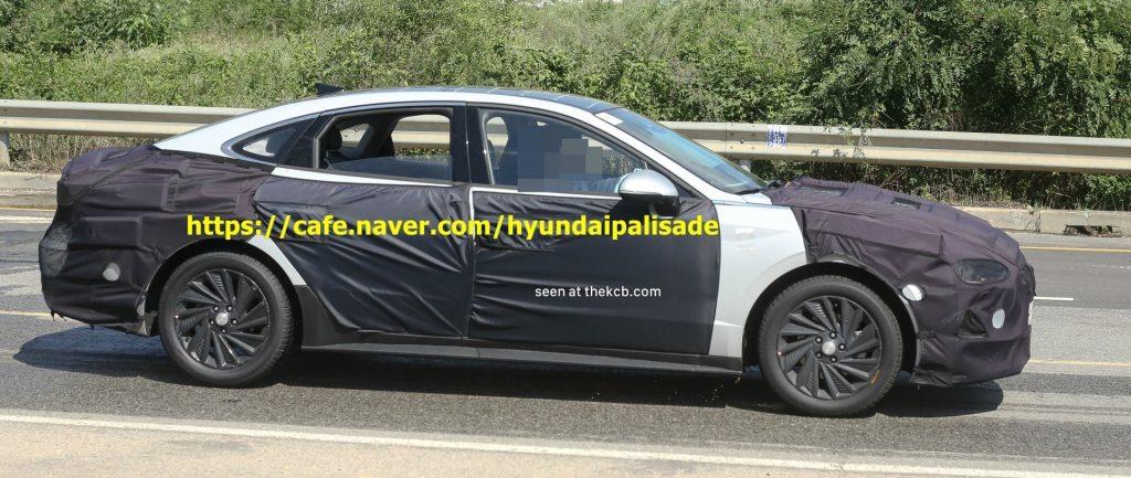 Hyundai Sonata next generation Spied with solar panels