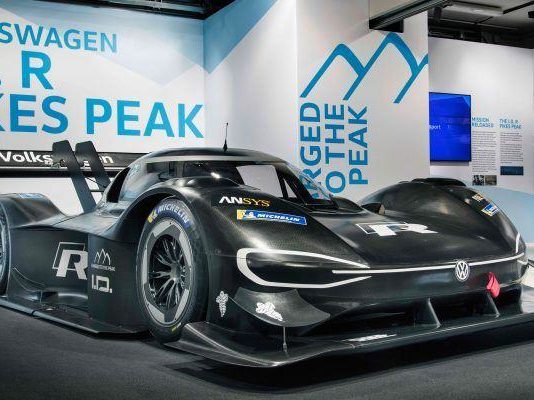 Внутри volkswagen i. D. ホームページ