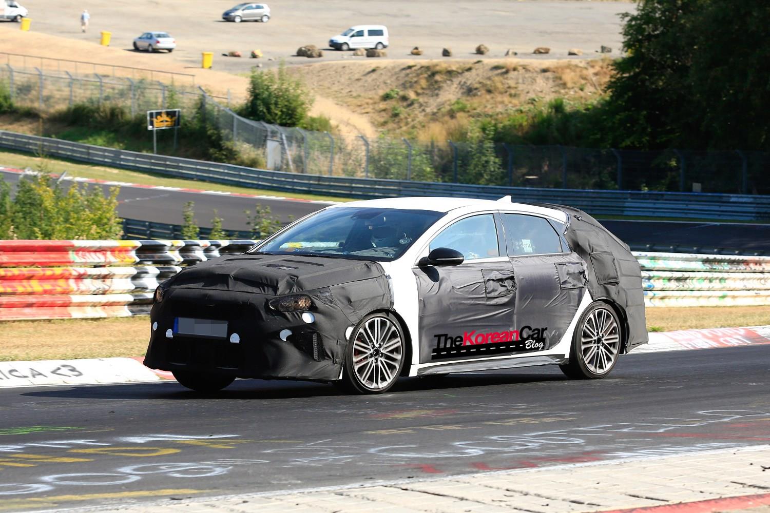 Kia Proceed Shooting Brake GT Spied на Нюрбургринге