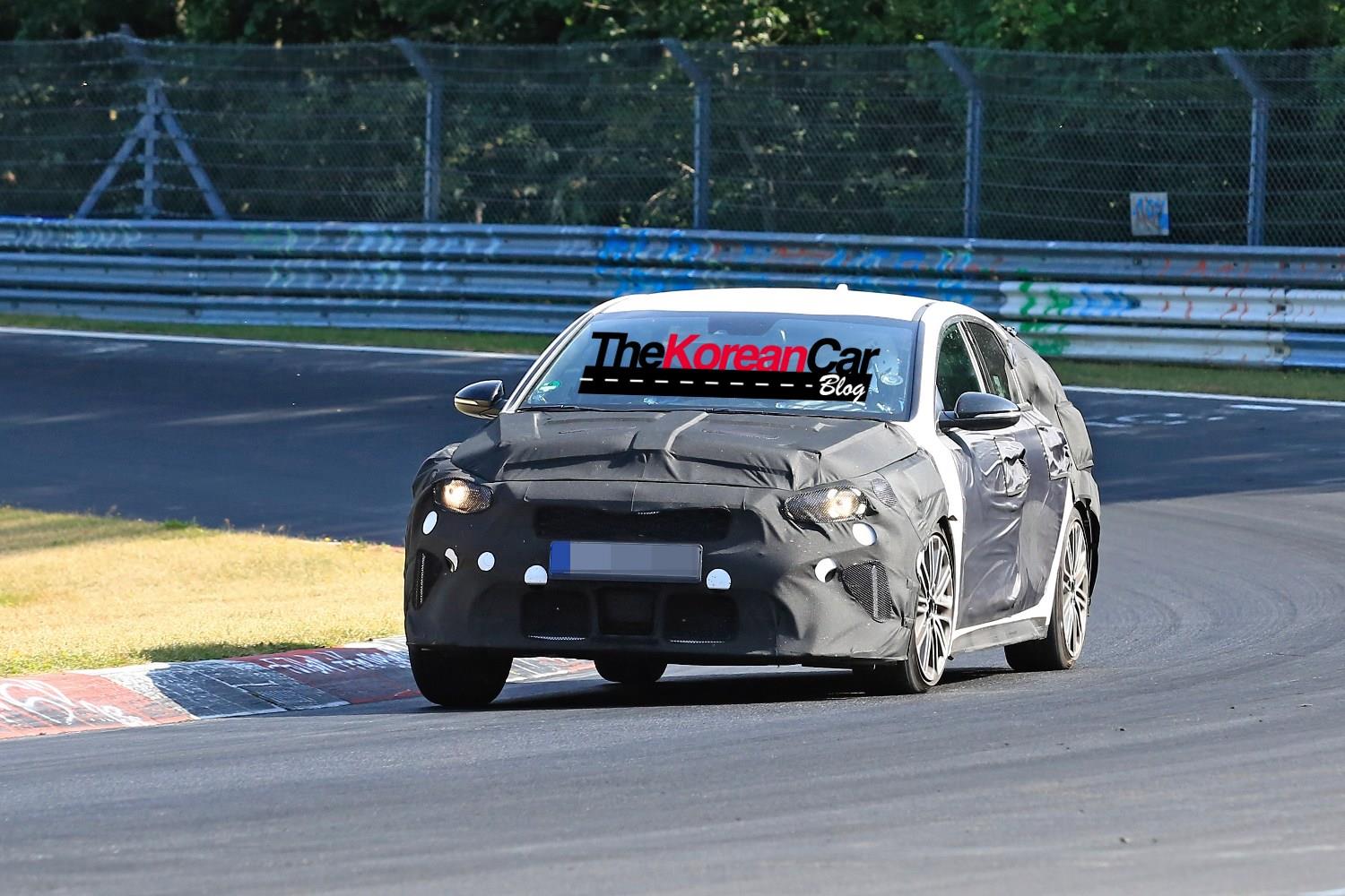2019 Kia Proceed Brake GT: new photos from the Nurburgring test track