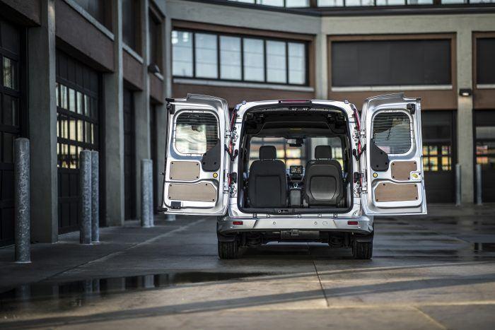 Ford Transit Connect Cargo Van 2019: talla única para la mayoría