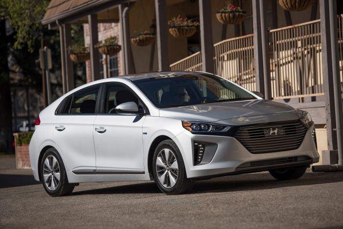 Hyundai Ioniq 2019. Overview of Hybrid, Electric and Plug-in Hybrid models.