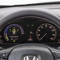Honda Insight 2019 с расходом 1 галлон на 55 миль (MPG)