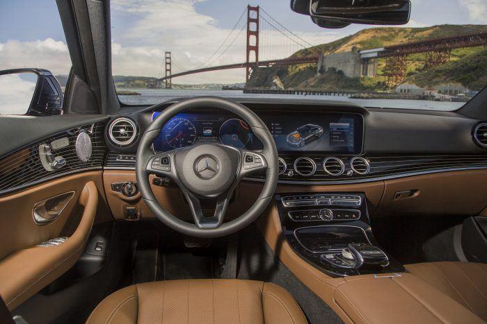 Mercedes-Benz предлагает своим клиентам приложение «Ask Mercedes»