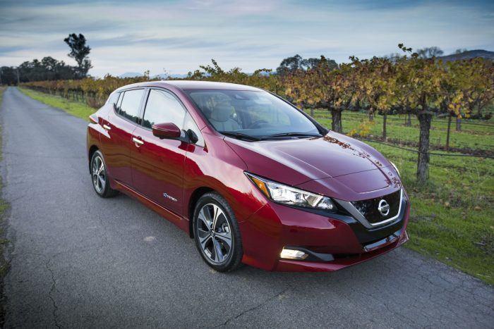 Nissan сообщает о растущем спросе на листе EV