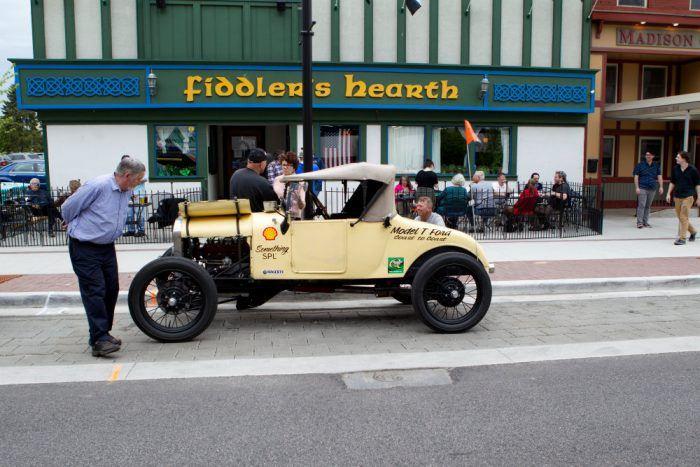 Journey in a 100-year-old car from the Atlantic to the Pacific