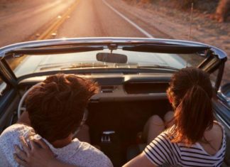 The Five Most Romantic Classic Cars for Valentine's Day