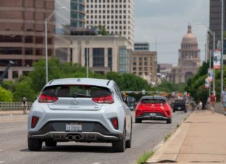 Цена на Hyundai Veloster 2019 года начинается с 18500 долларов США