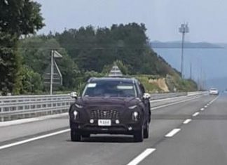The new Hyundai Santa Fe XL is already in a hurry to hit the shelves!