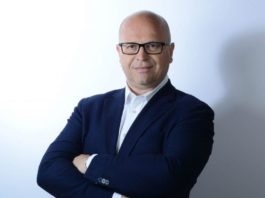 Genesis призначив Філіппо Періні головним дизайнером студії genesis advanced design у Європі Головна сторінка