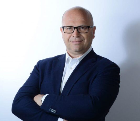 Genesis назначил филиппо перини главным дизайнером студии genesis advanced design в европе Strona główna