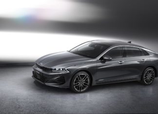 Kia visar de första officiella bilderna av K5, den koreanska modellen av Optima