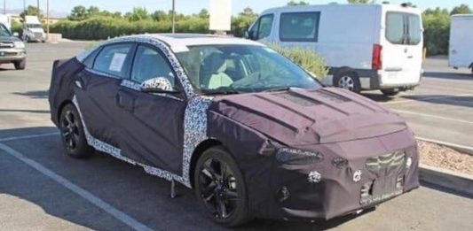 Hyundai elantra следующего поколения шпионил впервые Pagina iniziale