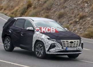 Next generation Hyundai Tucson spying without front camouflage