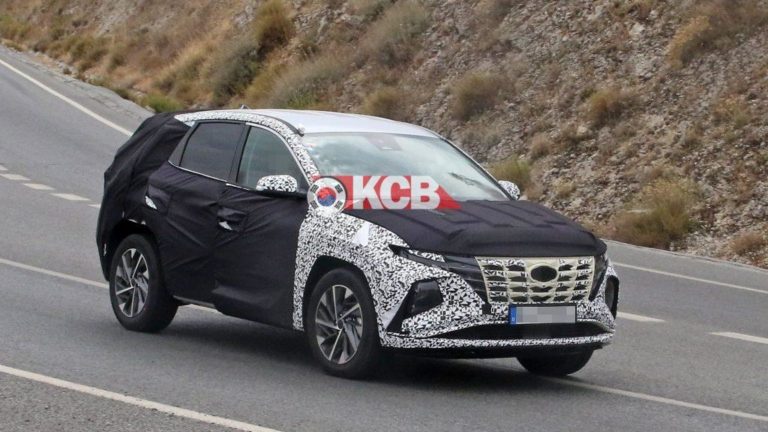 Hyundai Tucson следующего поколения, шпионящий без переднего камуфляжа