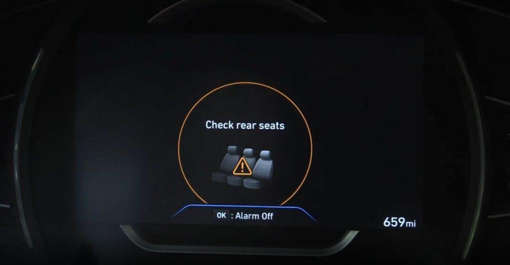 К 2022 году Hyundai сделает стандартную сигнализацию задних пассажиров