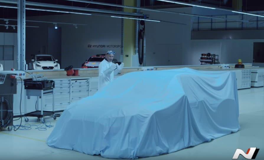 Hyundai Motorsport дразнит гоночный автомобиль EV для Франкфурта