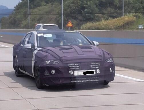 Как будет выглядеть новая Hyundai Sonata DN8 снимки с шоссе в камуфляже