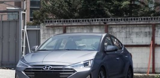 Hyundai elantra facelift spied не замаскированный (обновлено) ホームページ