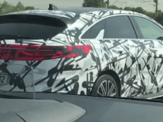 Тормоз стрельбы kia proceed с меньшим количеством камуфляжа Page d'accueil