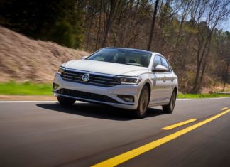 2019 VW Jetta SEL Premium İnceleme: Yüksek Kaliteli, Ekonomi Paketi